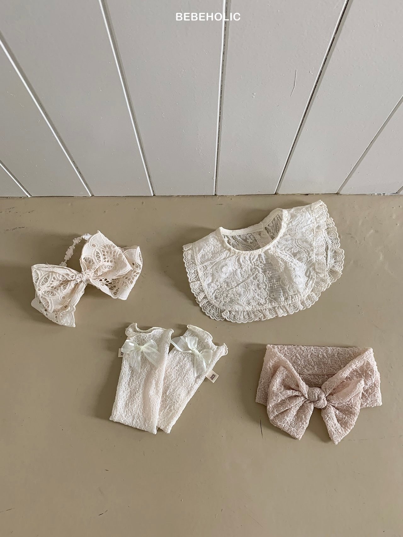 Lace frill cape