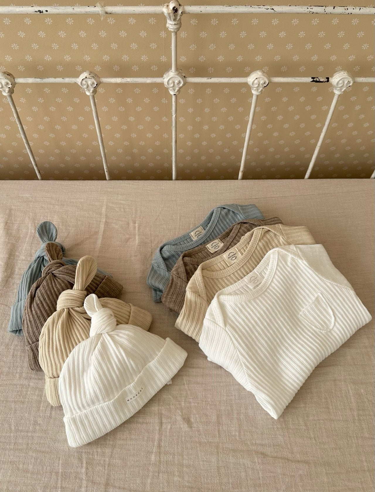 Leo boy rompers (with beanie)