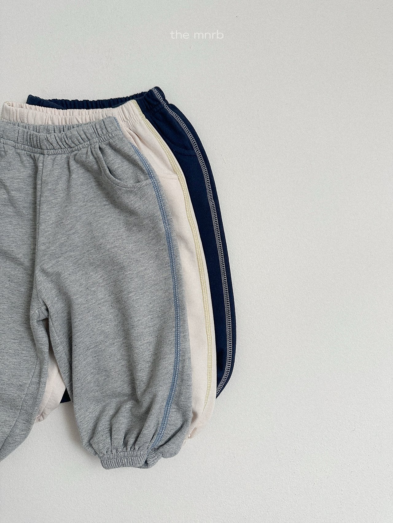Contrast trim jogger pants