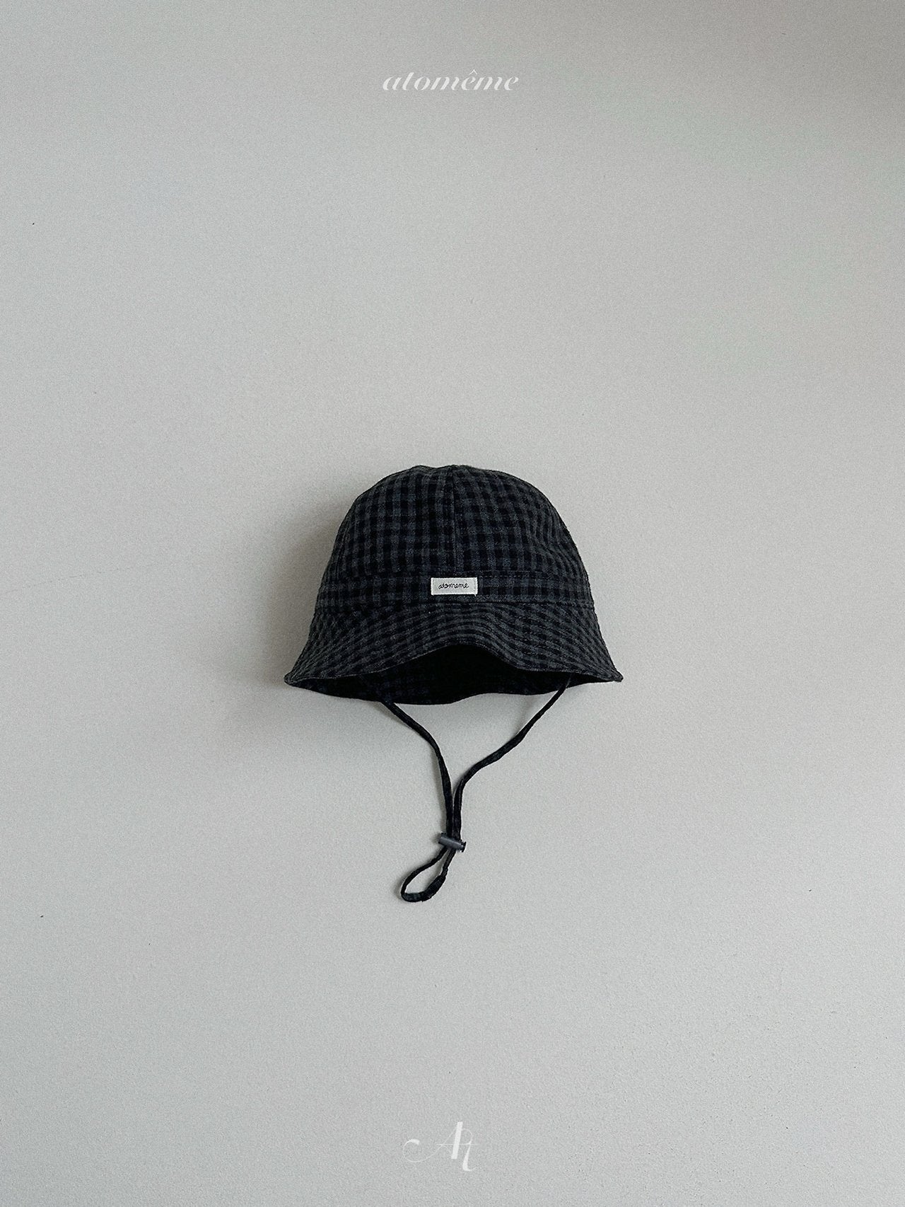 Acorn bucket hat