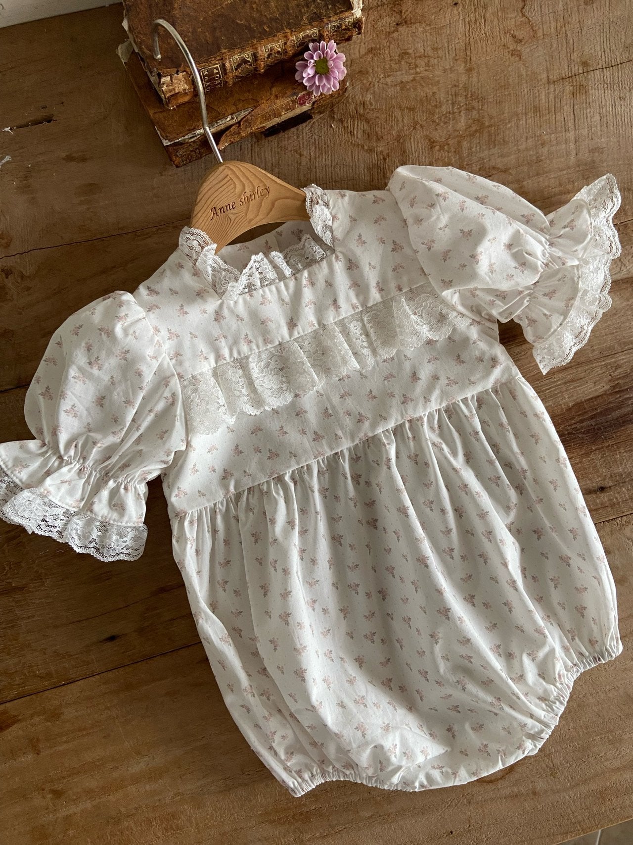 Rodin rompers