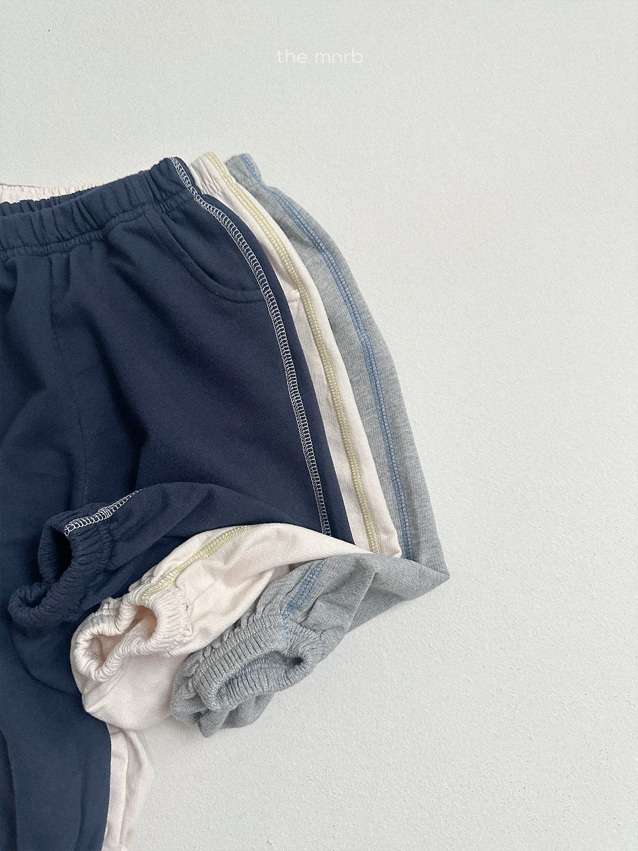 Contrast trim jogger pants