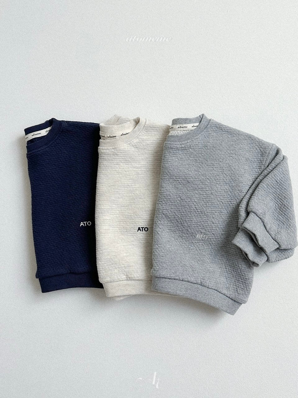 Minimal sweatshirt