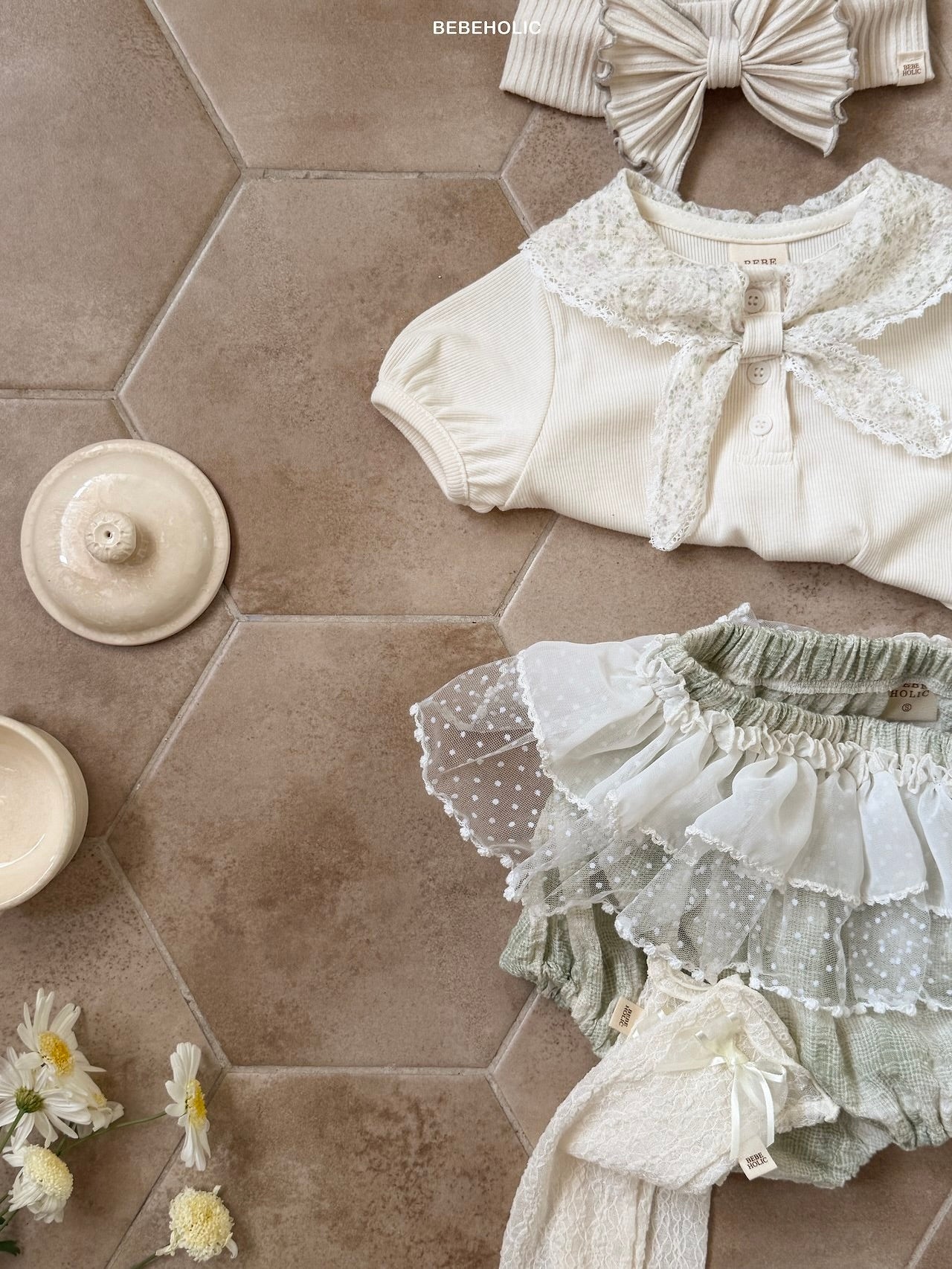 Flower collar T
