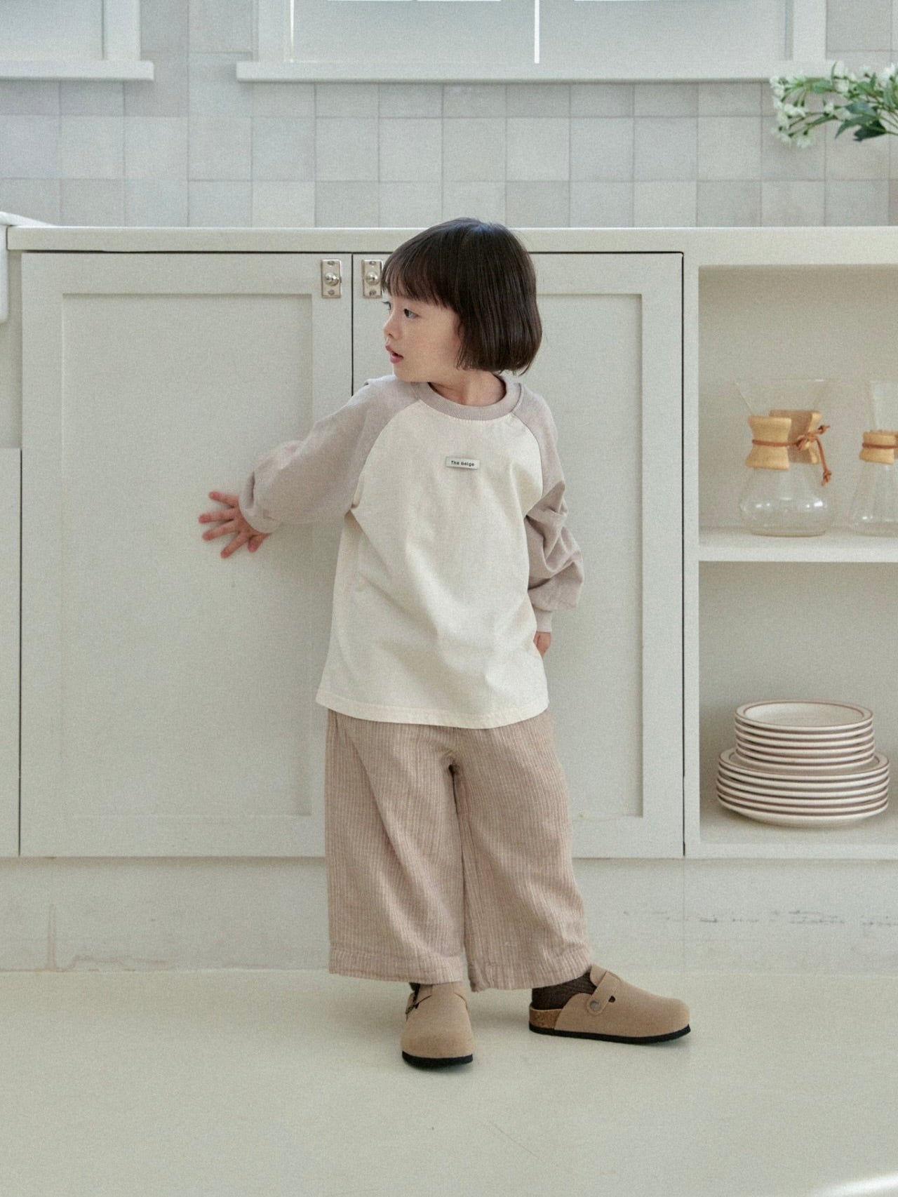 Single raglan sleeve T