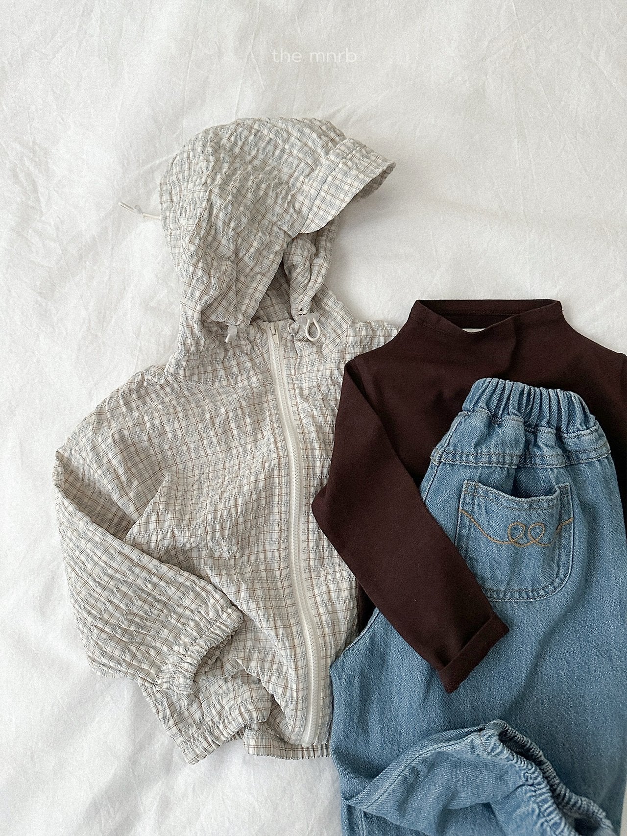 String hood jumper