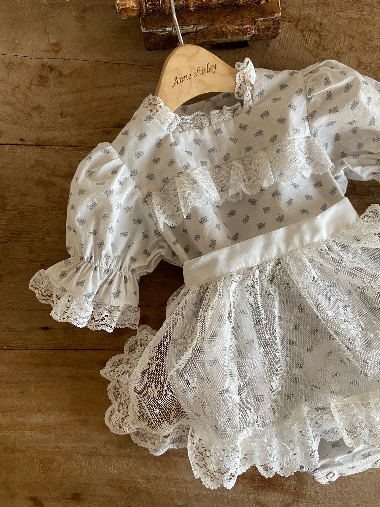 Rodin rompers