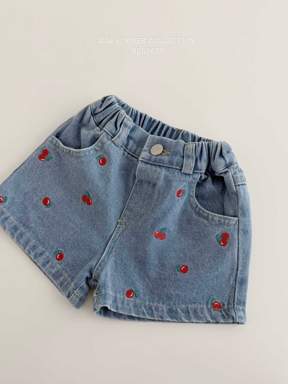 Mini cherry shorts