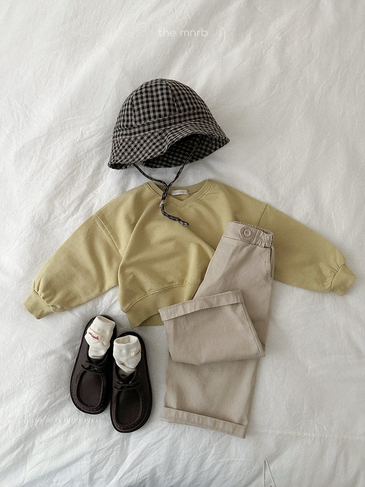 Low V-neck sweatshirt