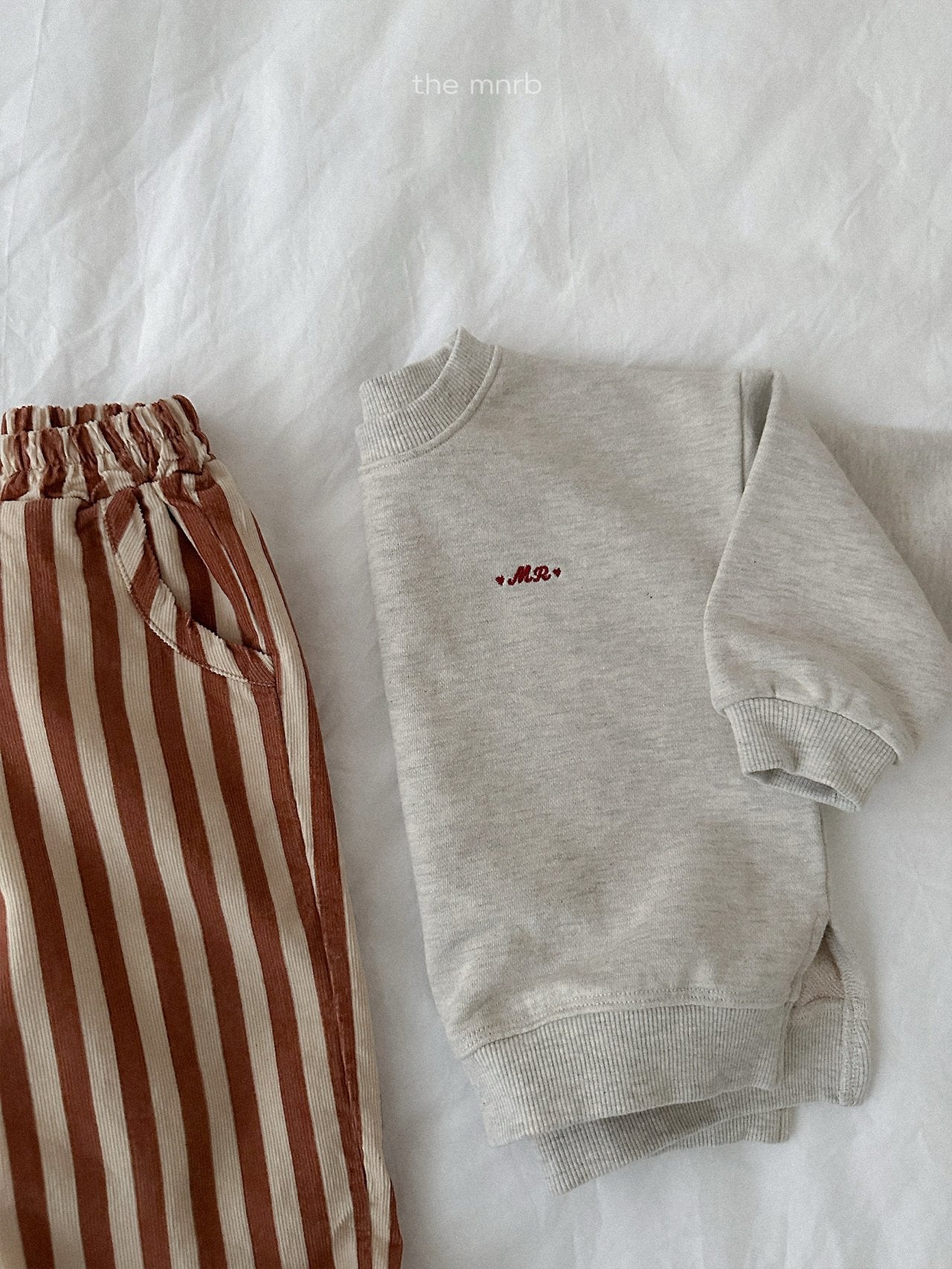 Asymmetric sweatshirt