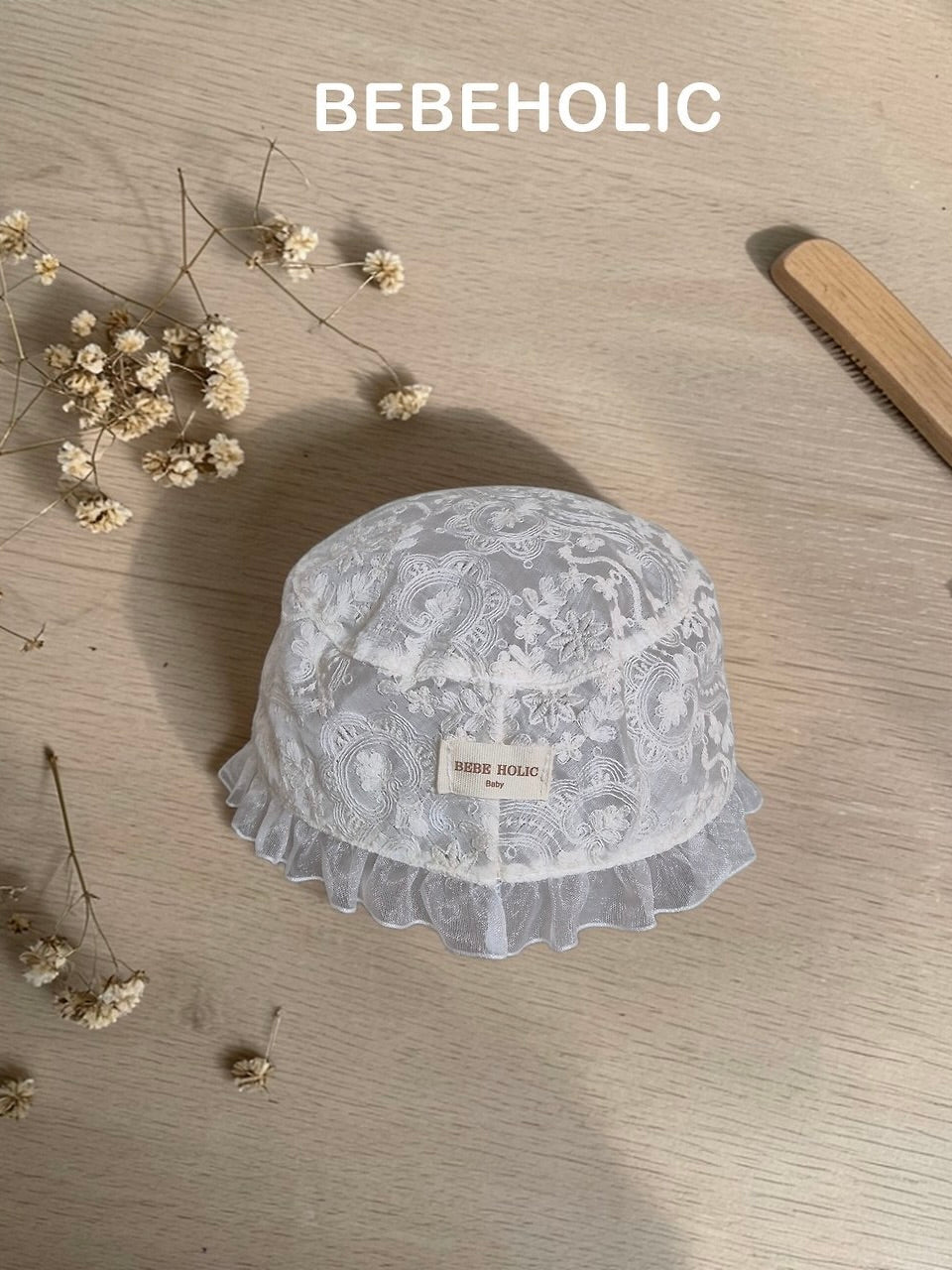 Lace ribbon bonnet