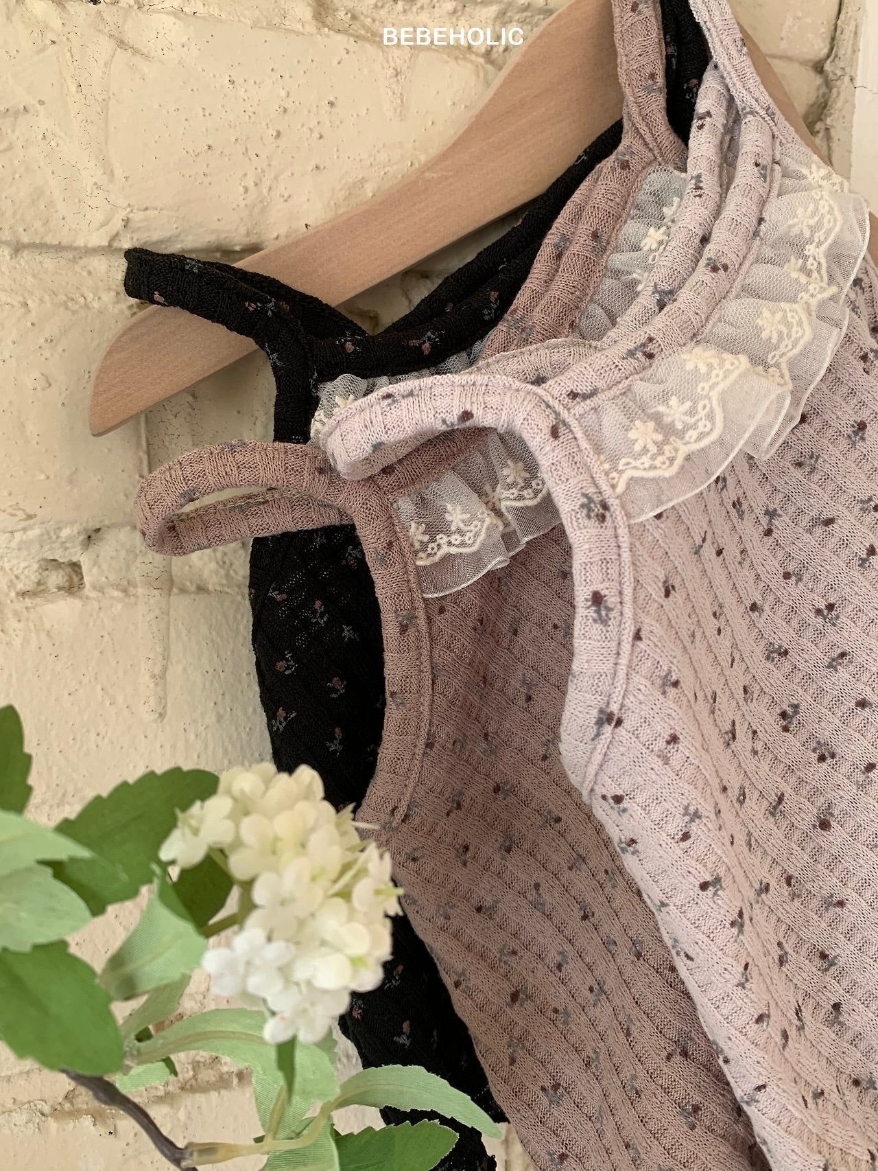 Frill sleeveless top