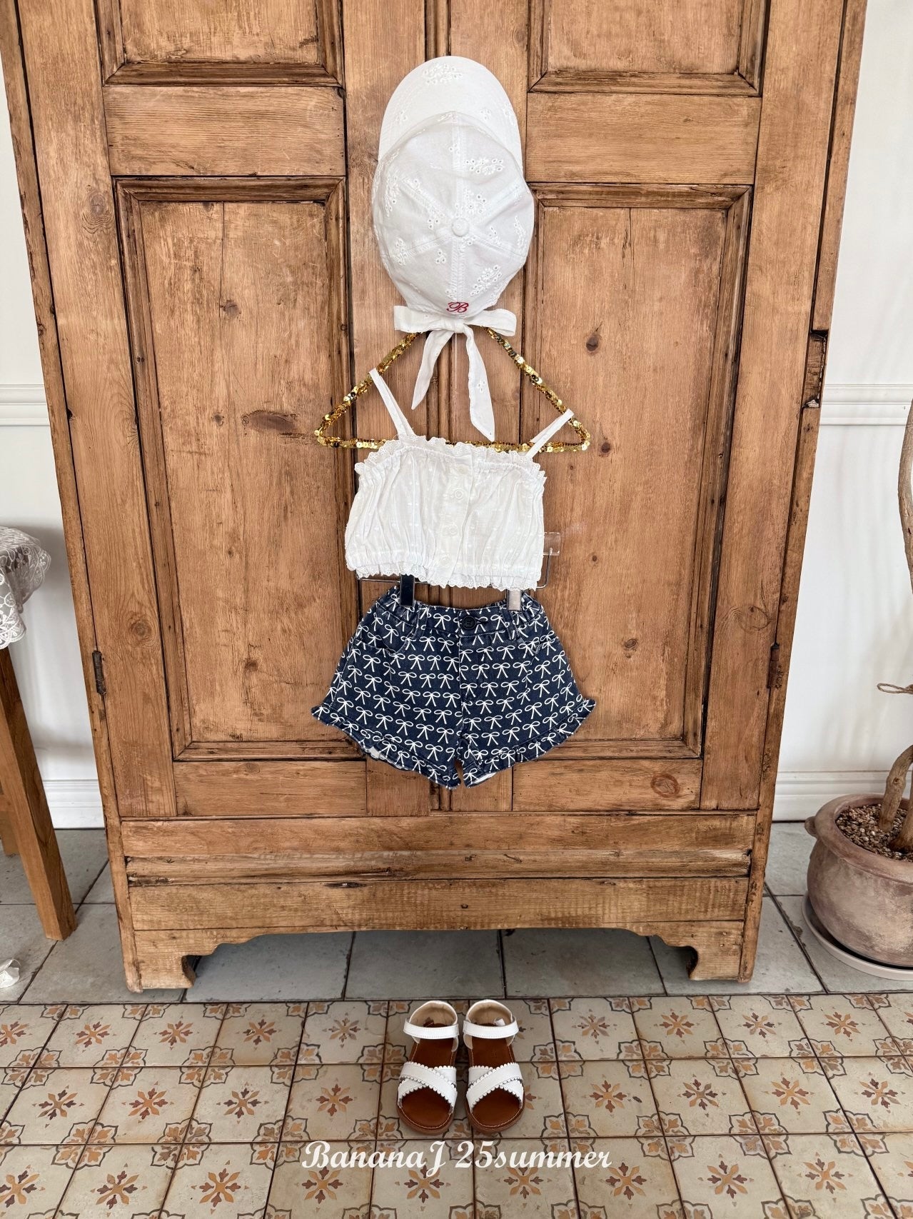 Milk blouse