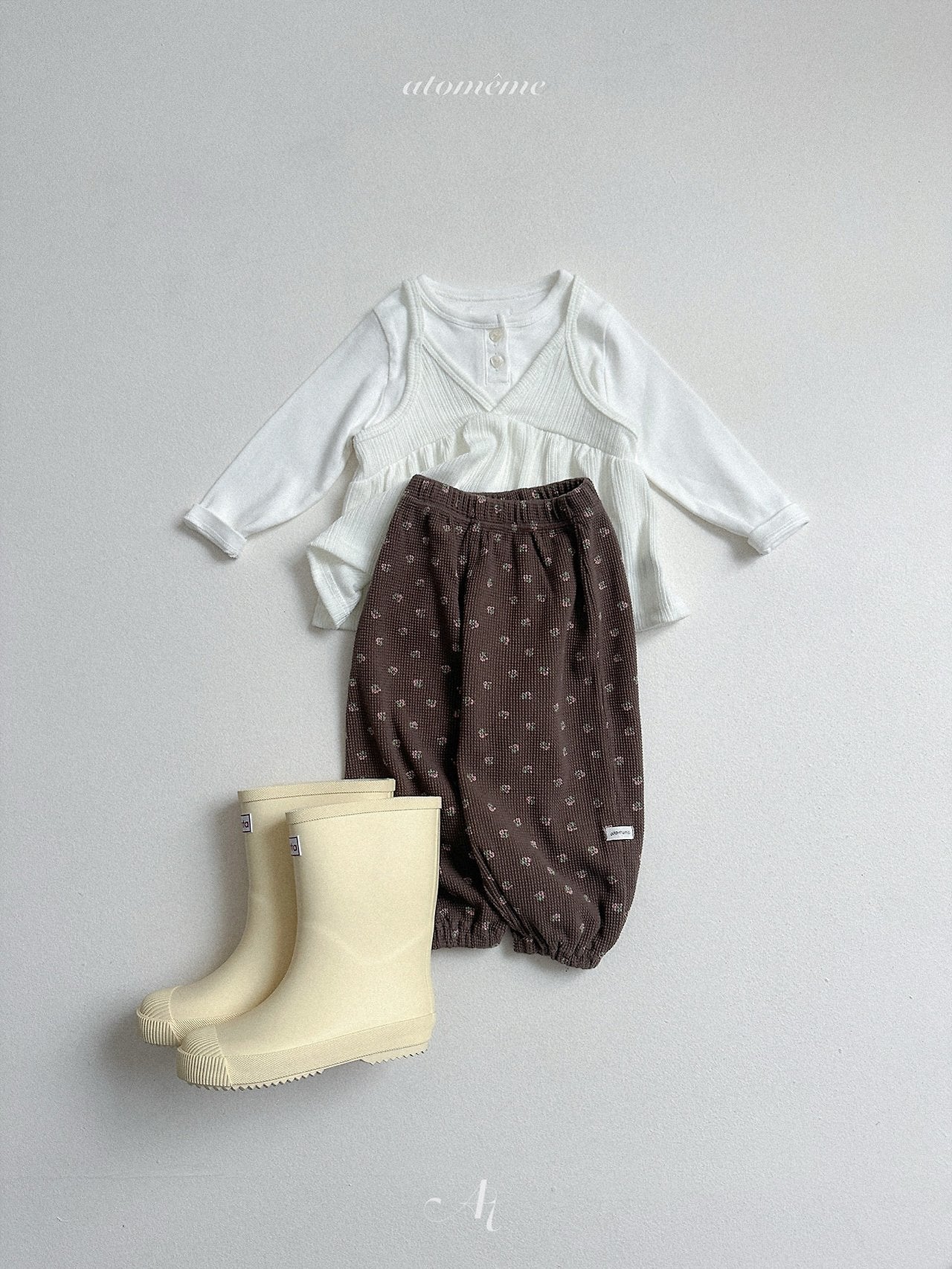 Latte pants