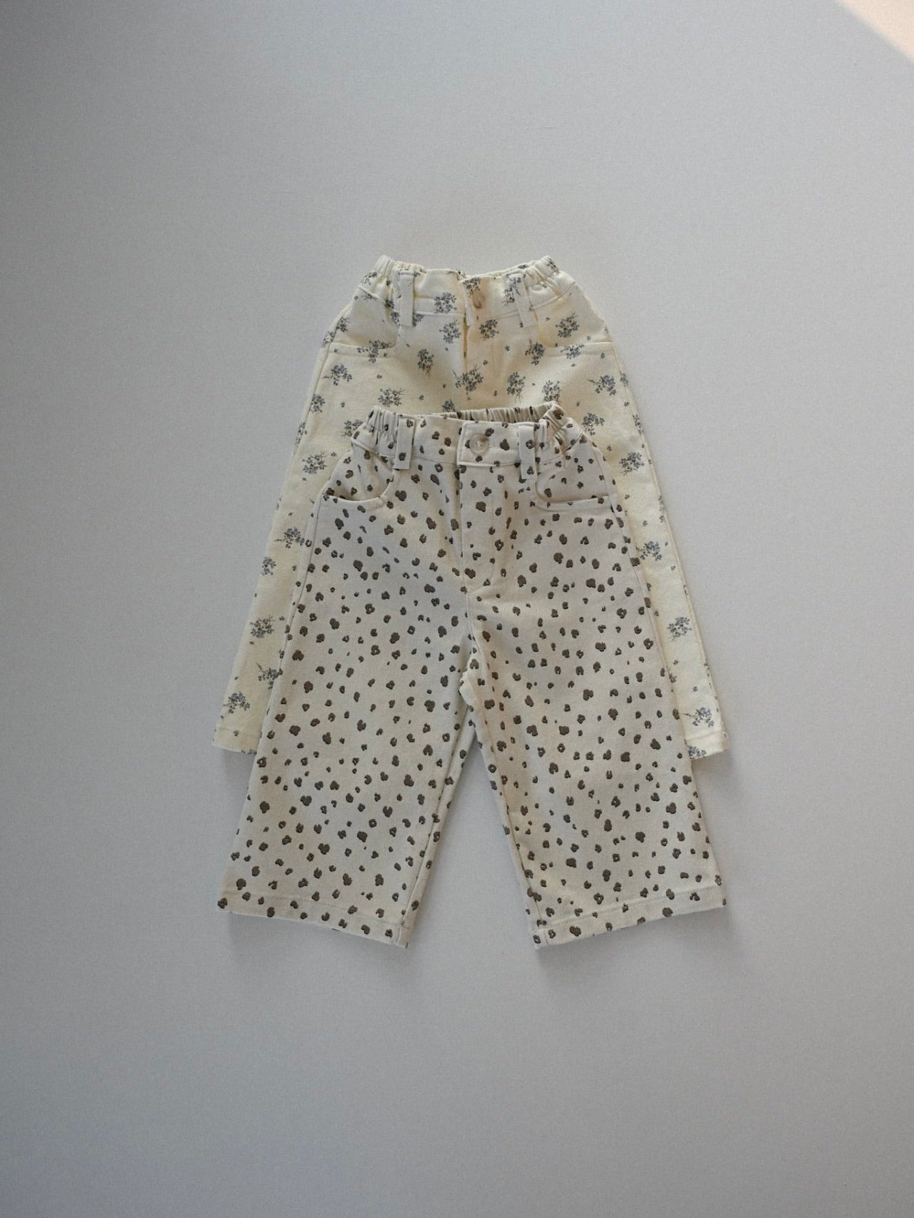 Patterned straight pants