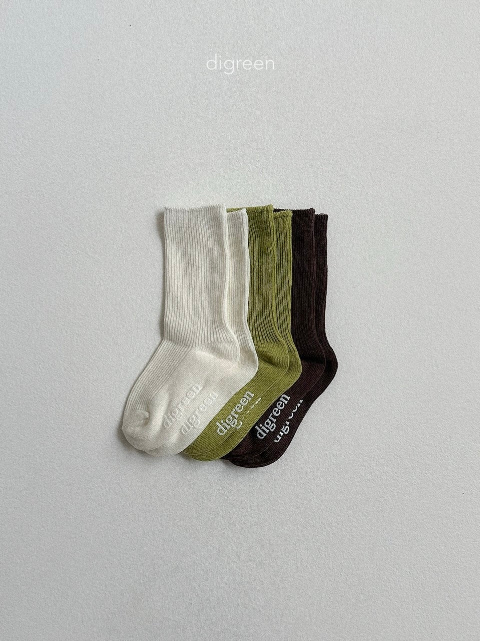 Olive socks set