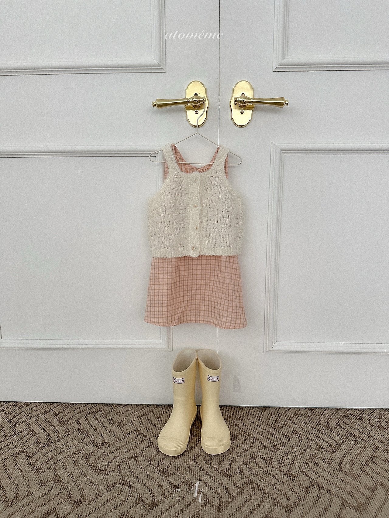 Ecru knit vest
