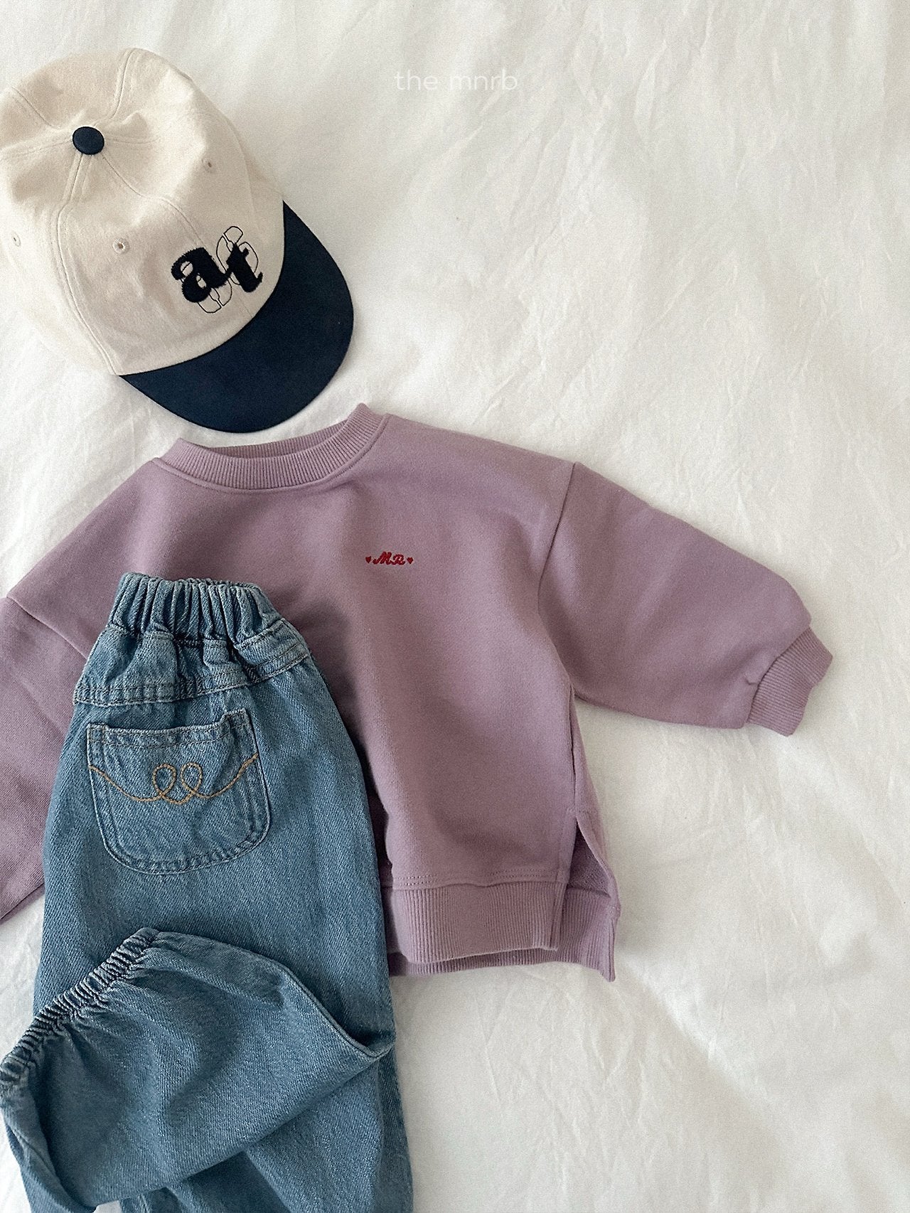 Asymmetric sweatshirt