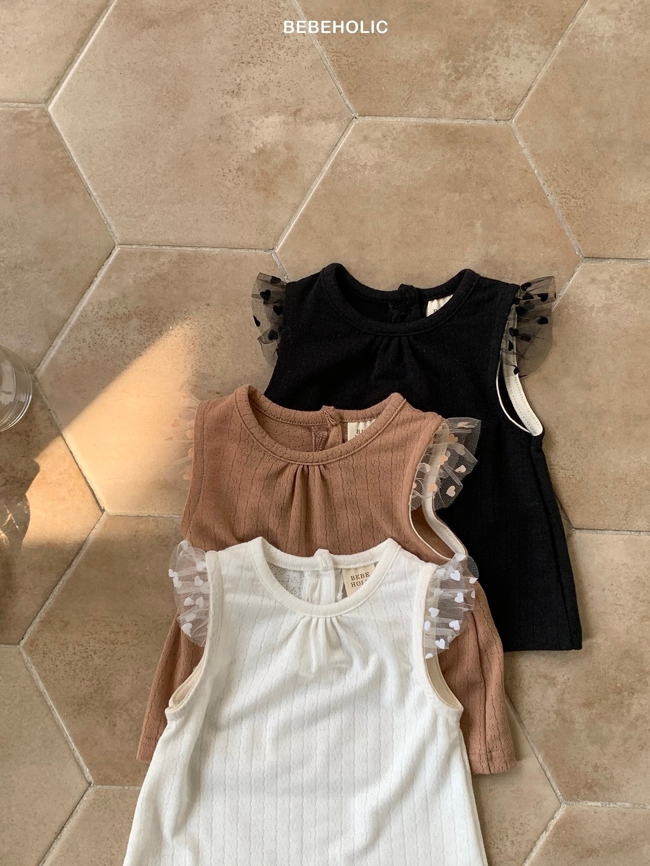 Lily frill T