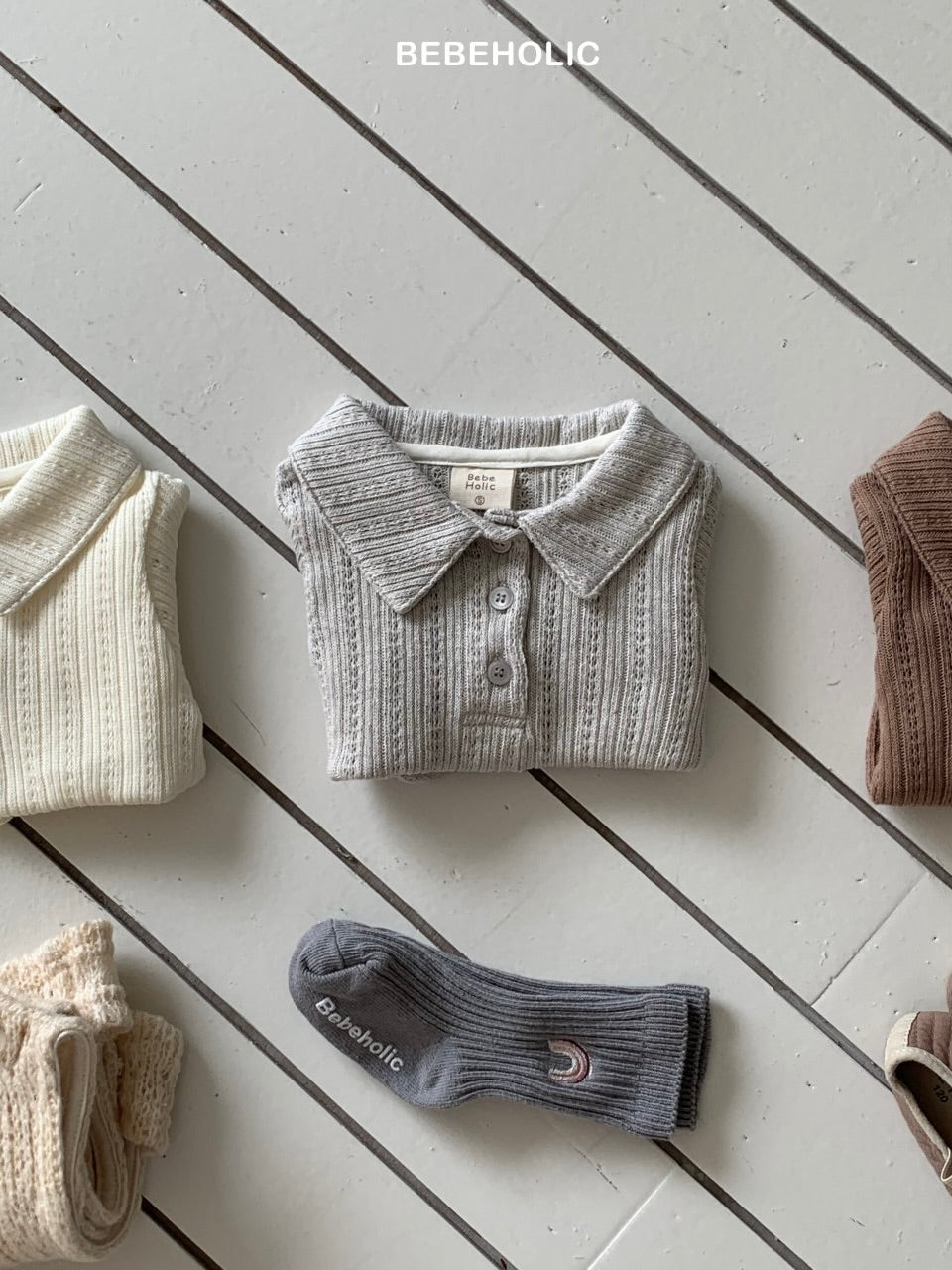 Eyelet soft collar T