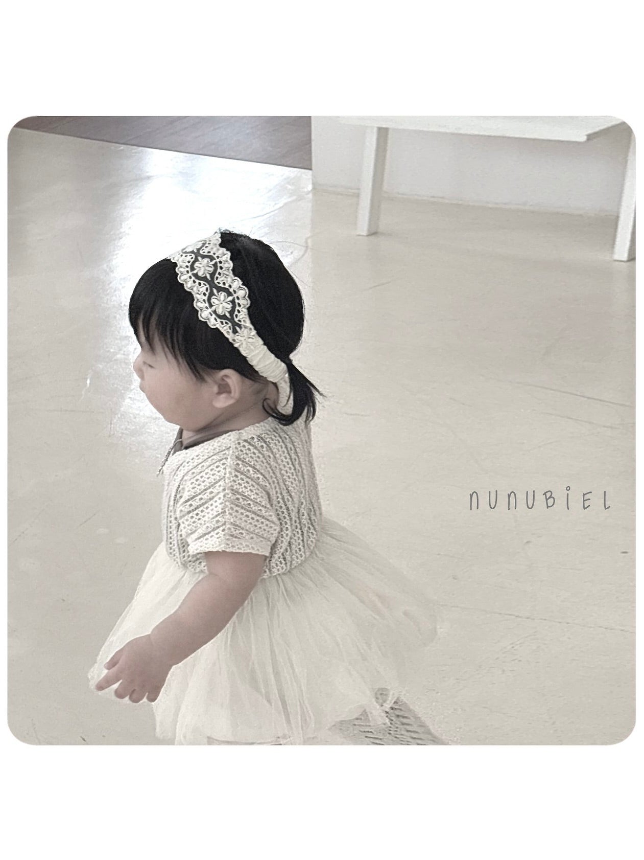 Bebe madeleine sleeveless