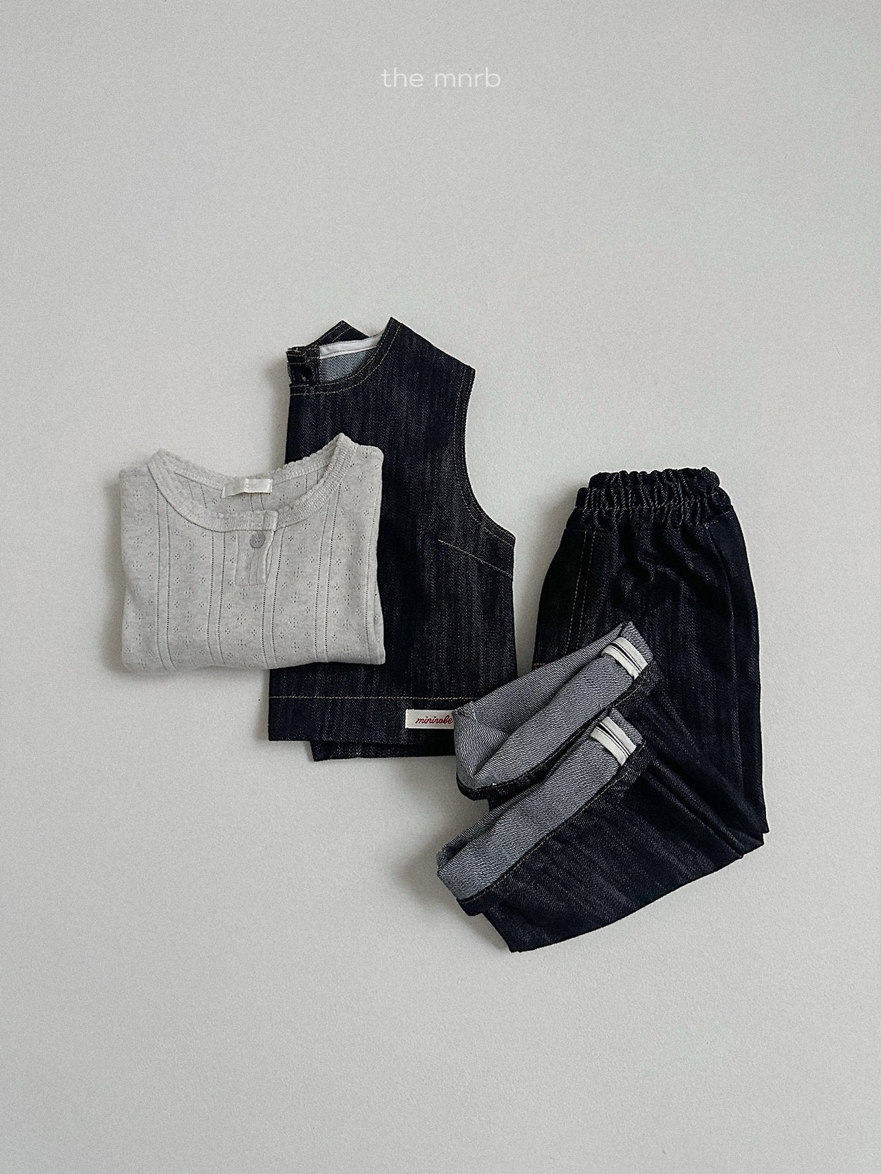 Non-fade vest