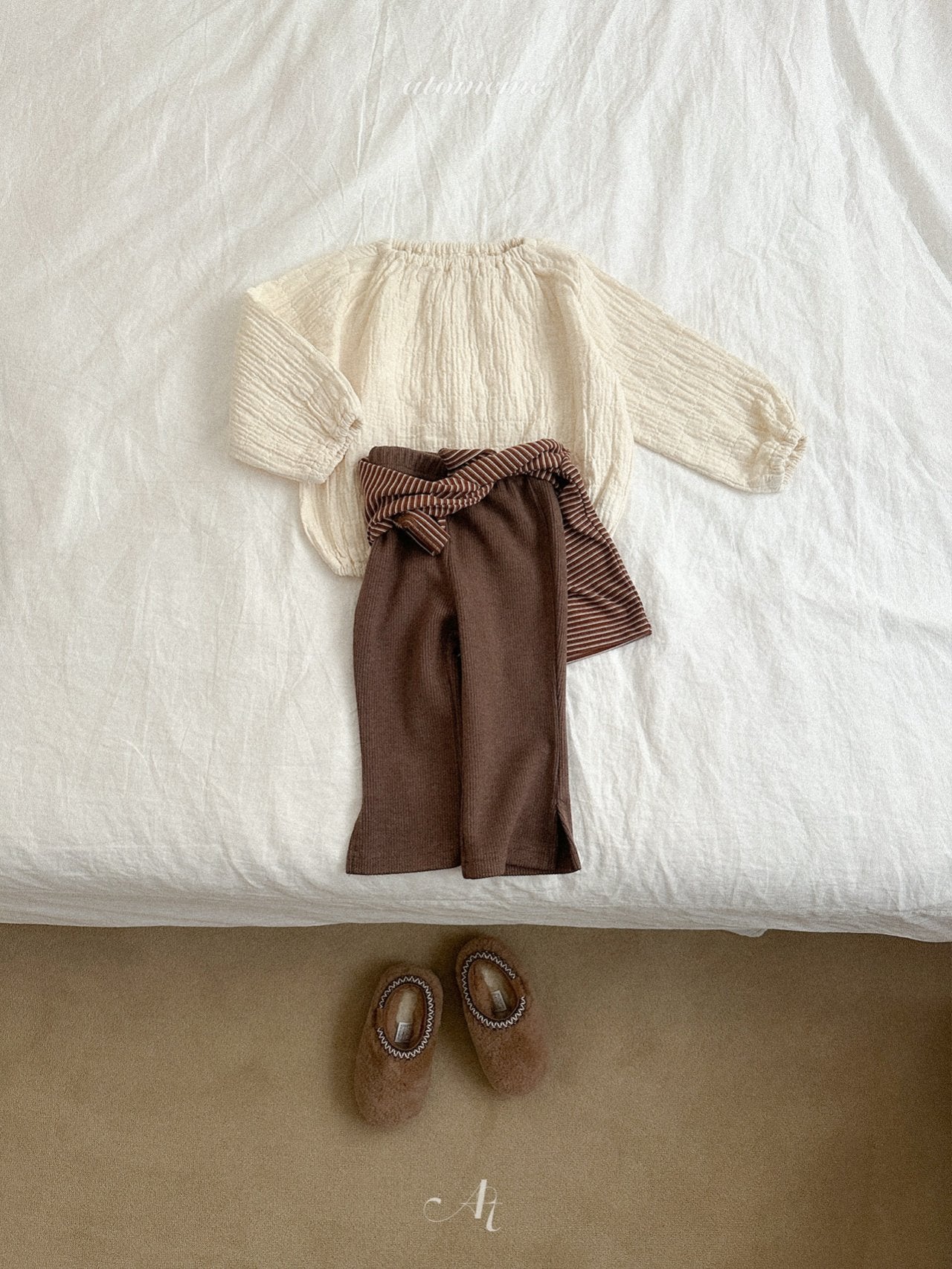 Slit pants