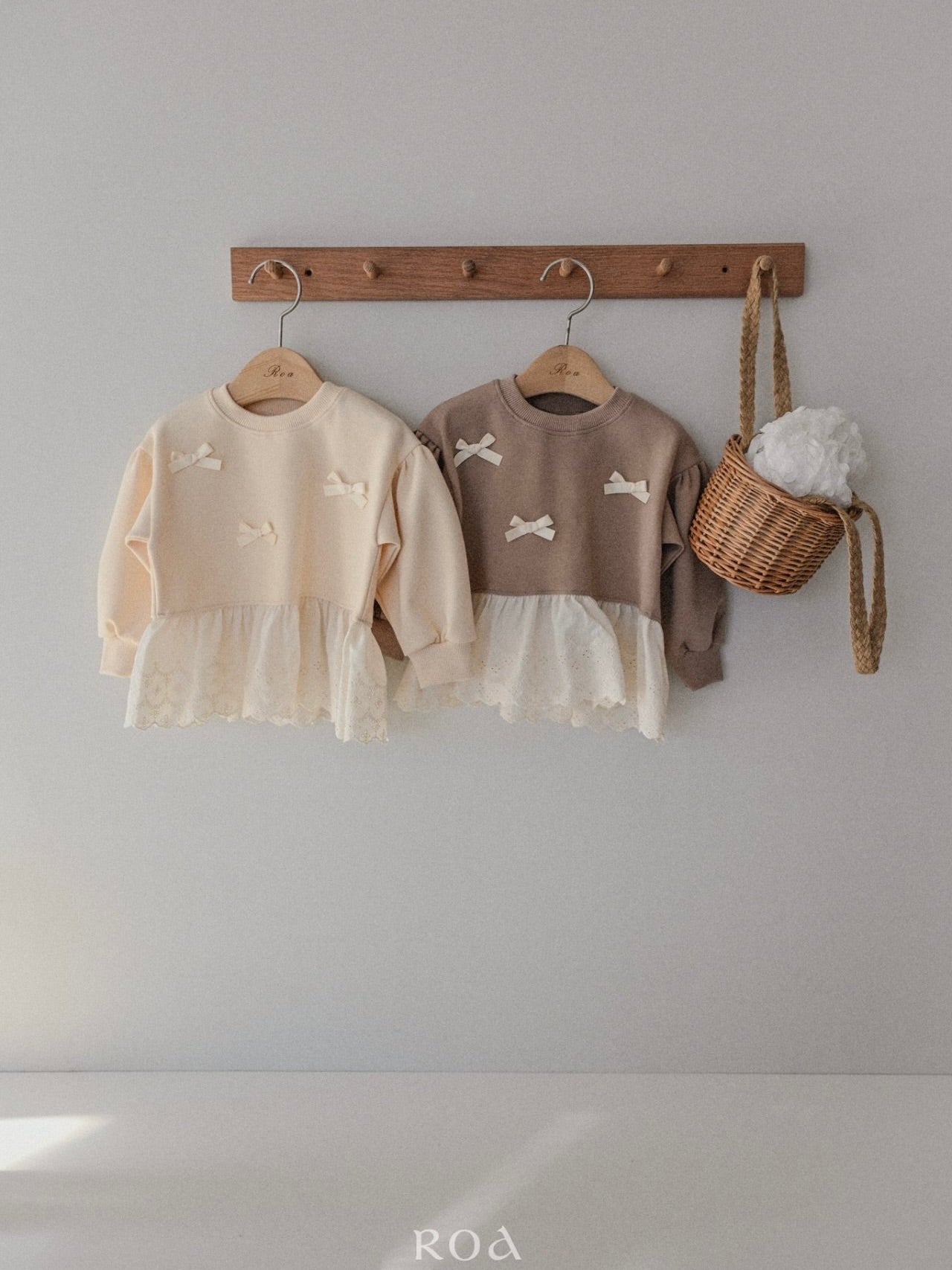 Spring ribbon sweatshirt