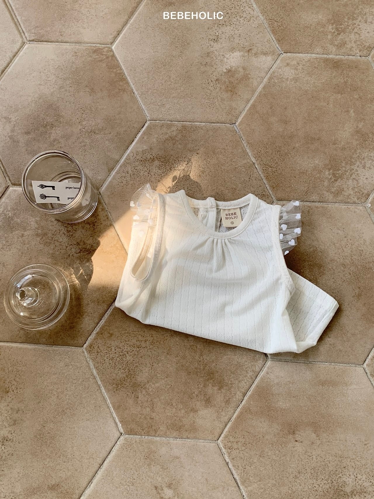 Lily frill T