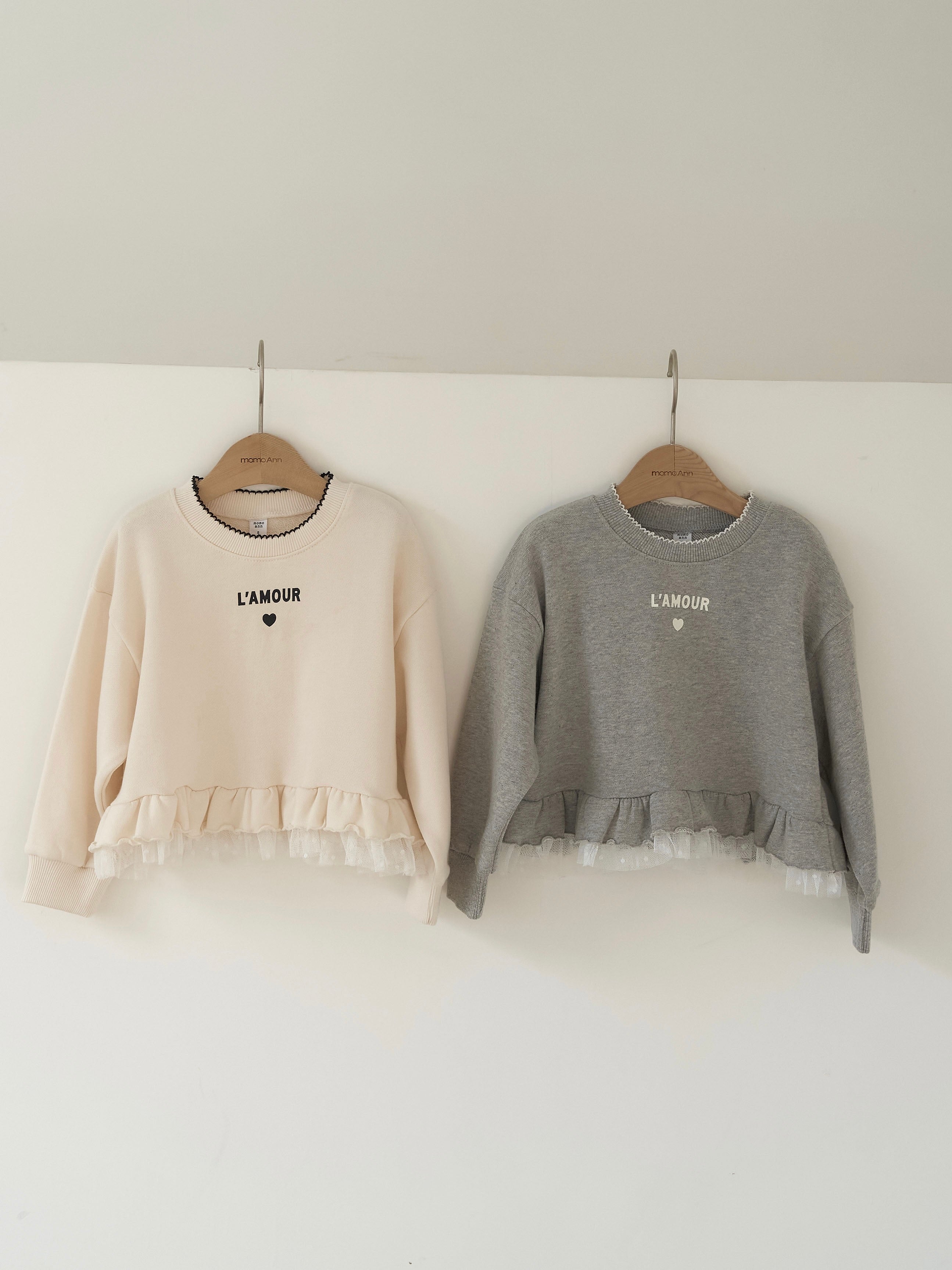 Frill sweatshirt