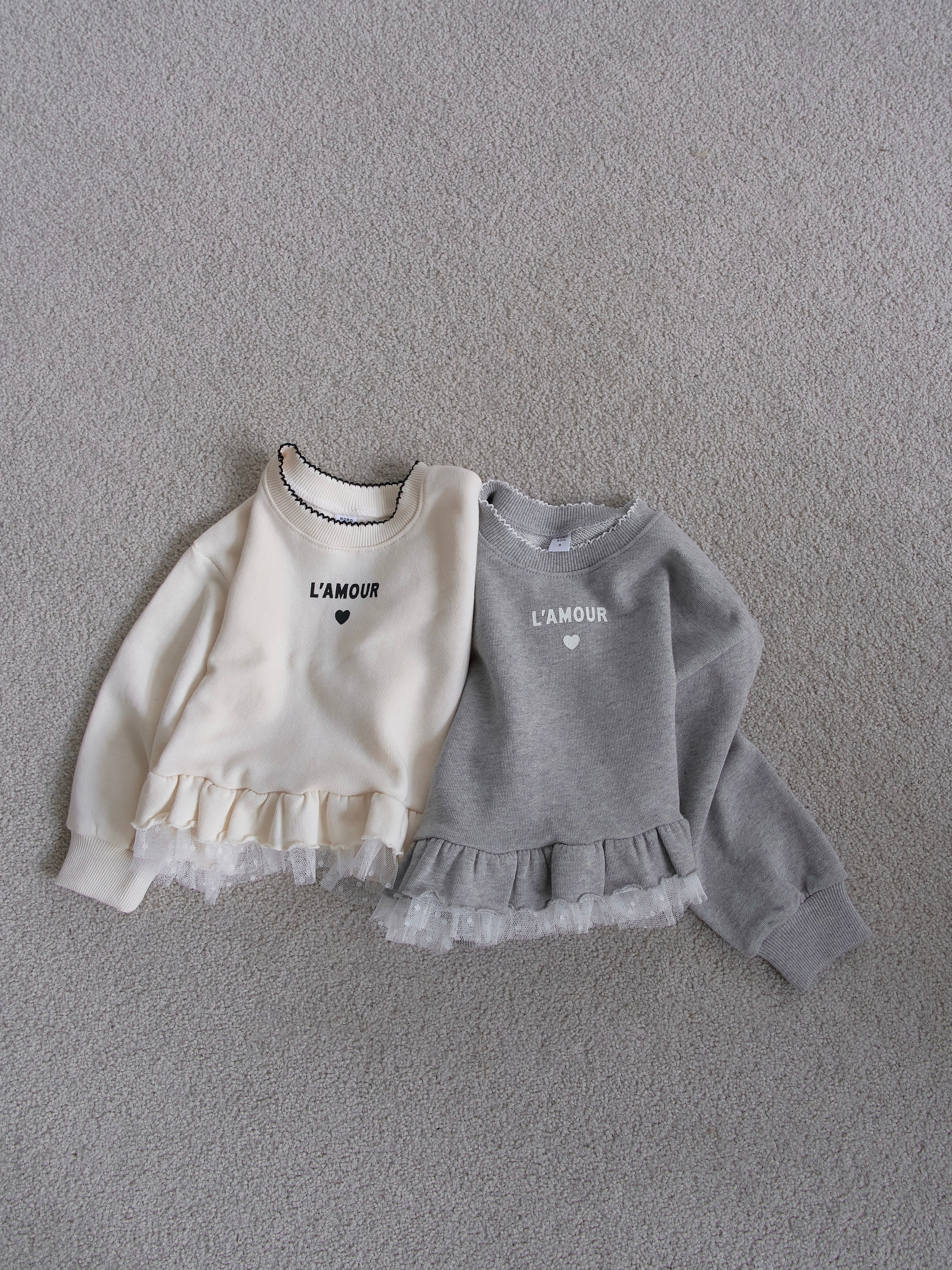 Frill sweatshirt