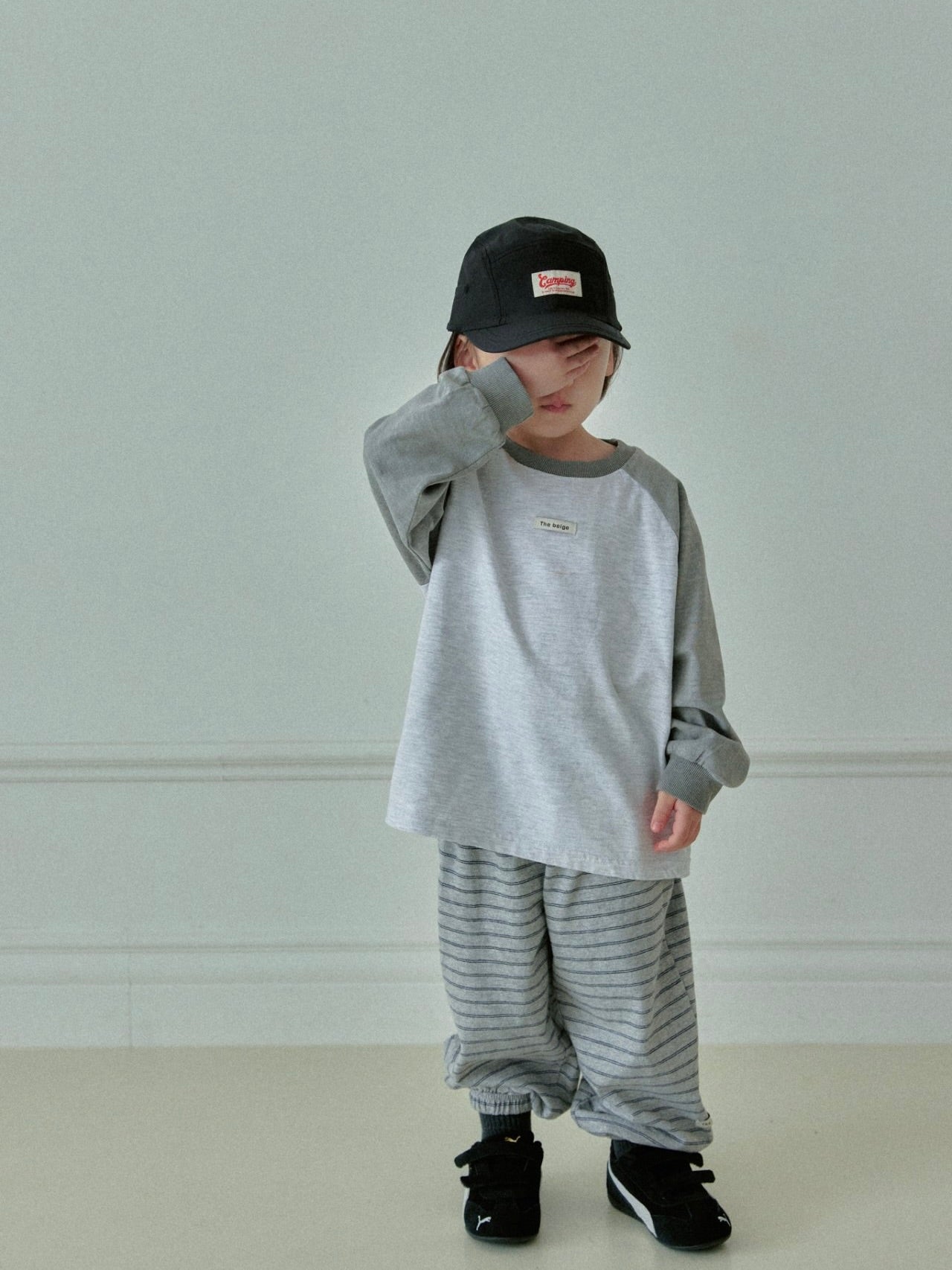 Single raglan sleeve T