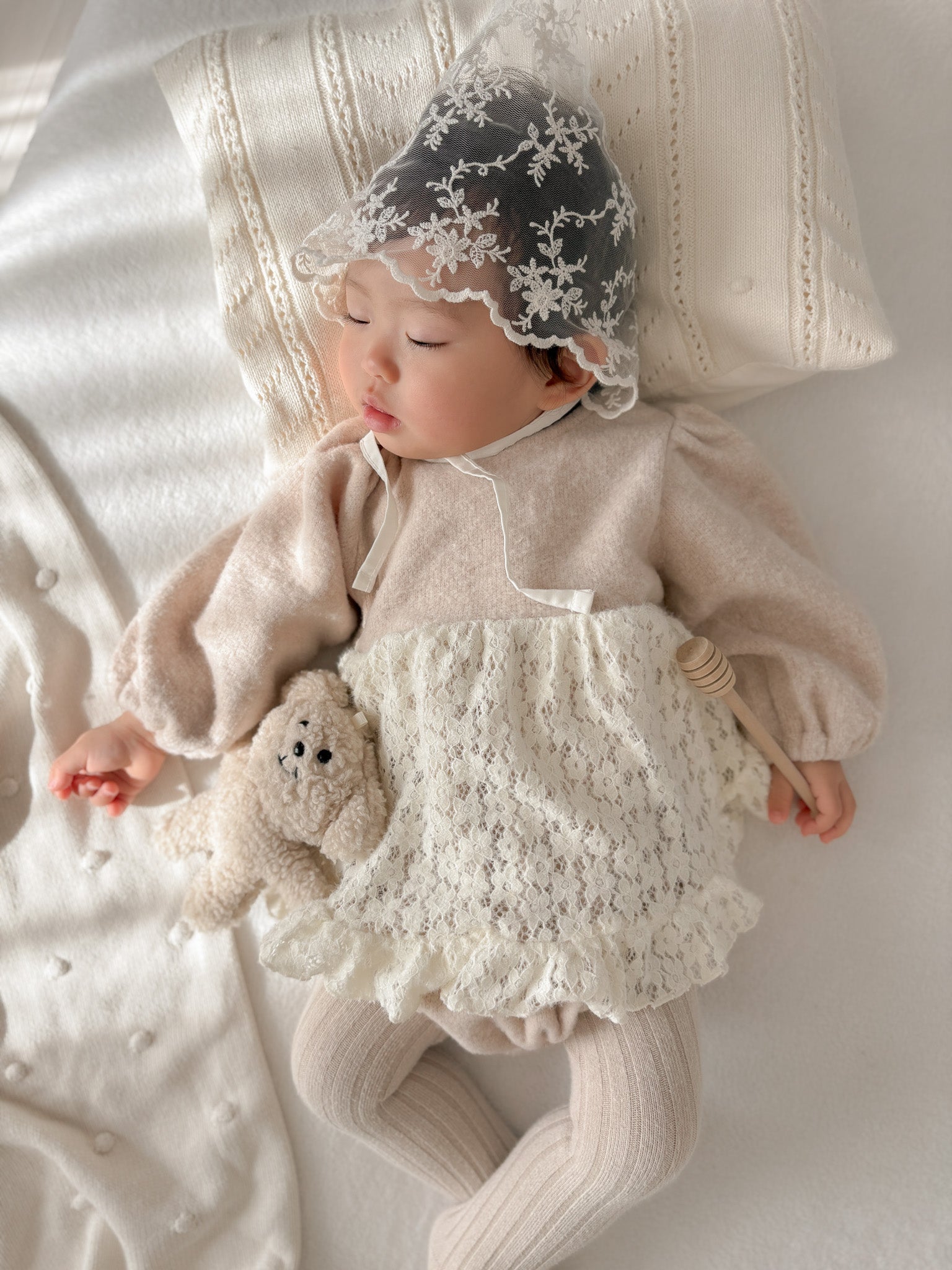 Lace frill rompers