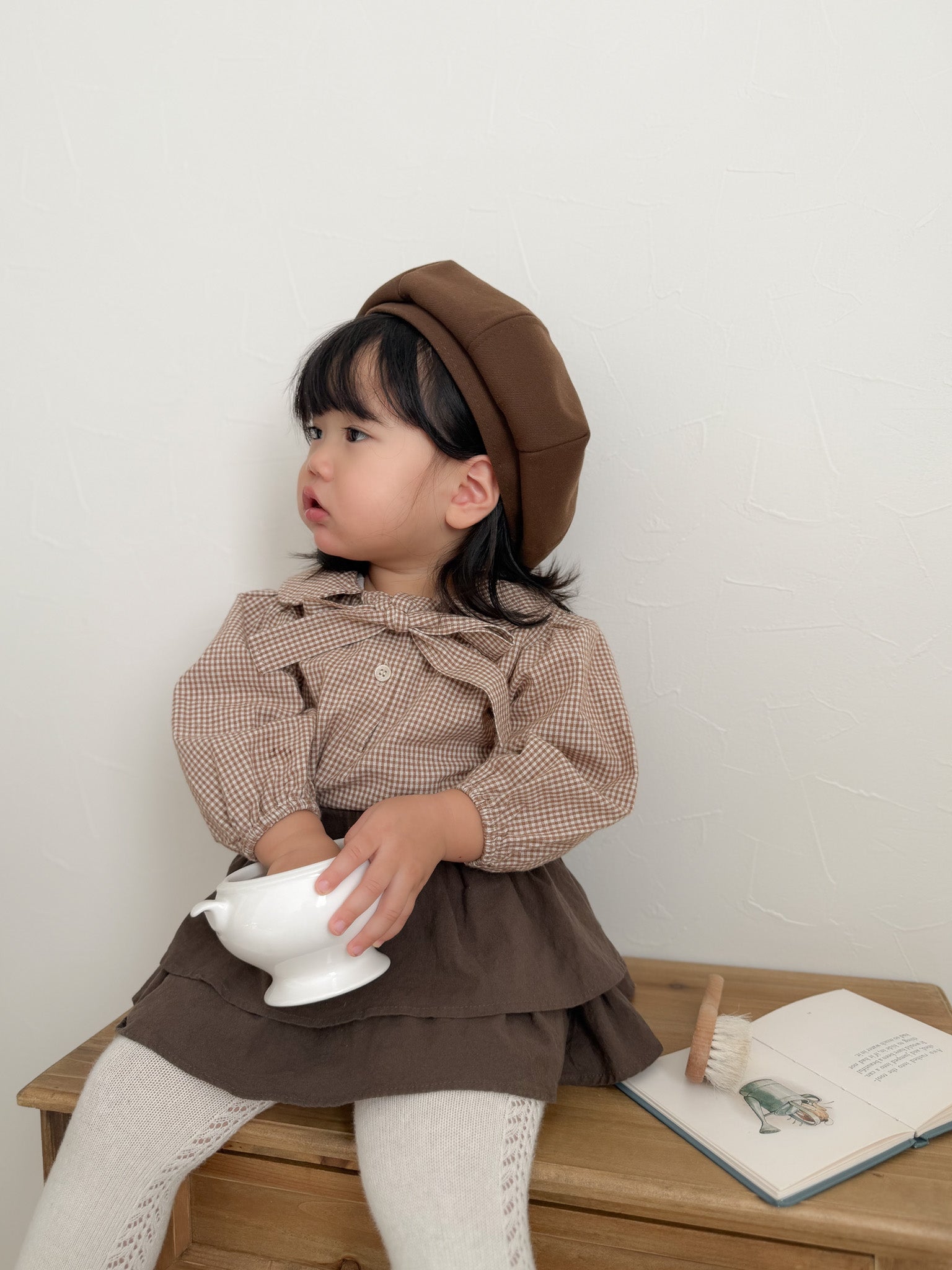 Ribbon collar blouse