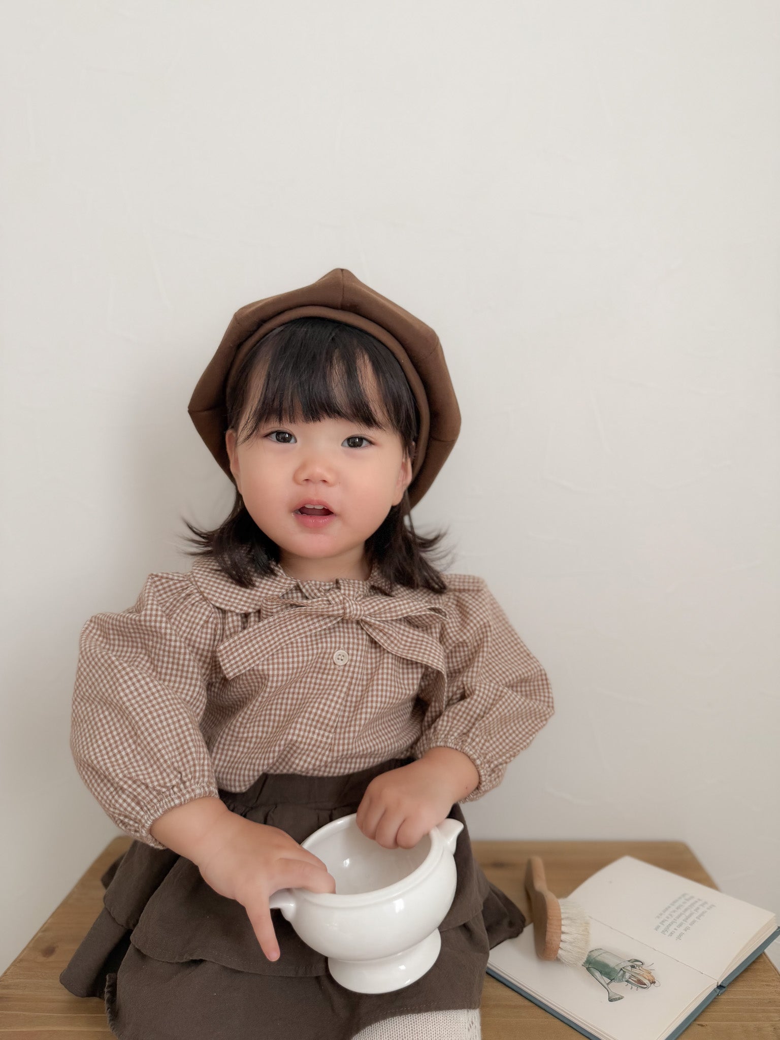 Ribbon collar blouse