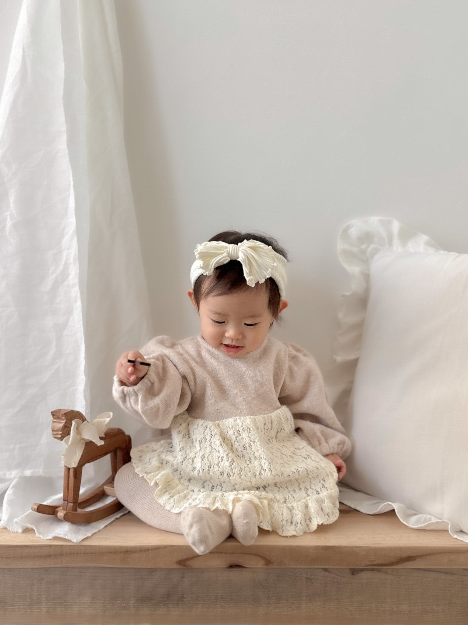 Lace frill rompers