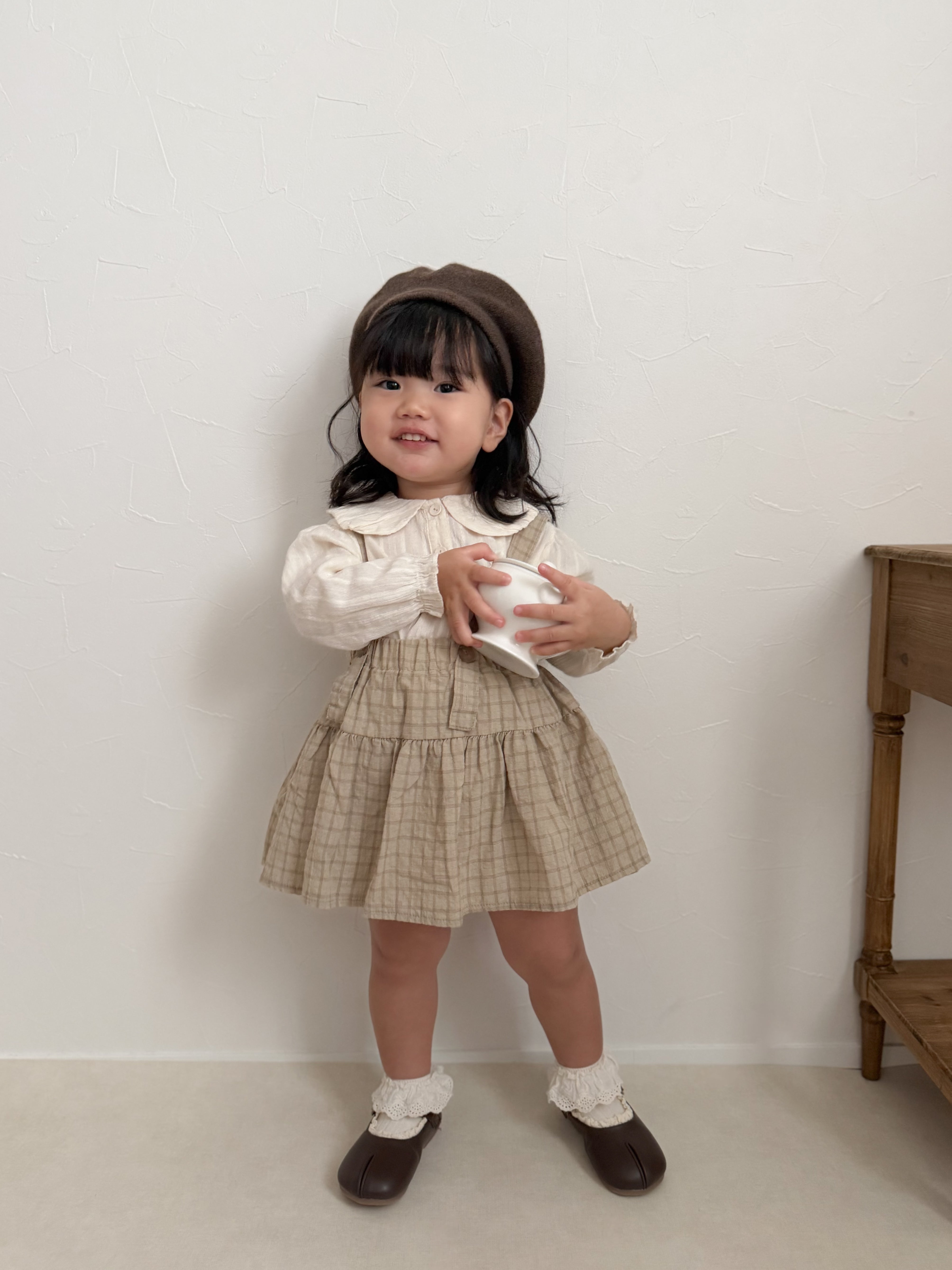 Volume collar blouse