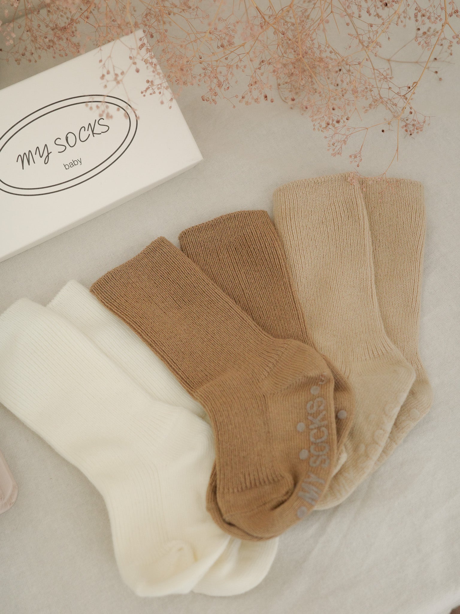 Baby milk socks set